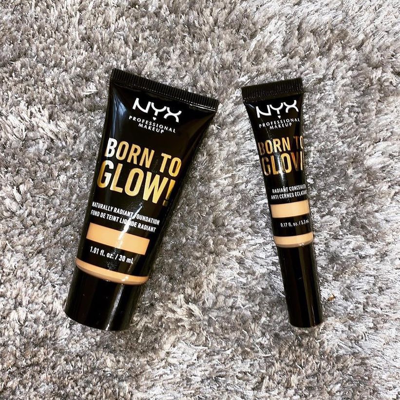  Born to Glow Naturally Radiant Foundation