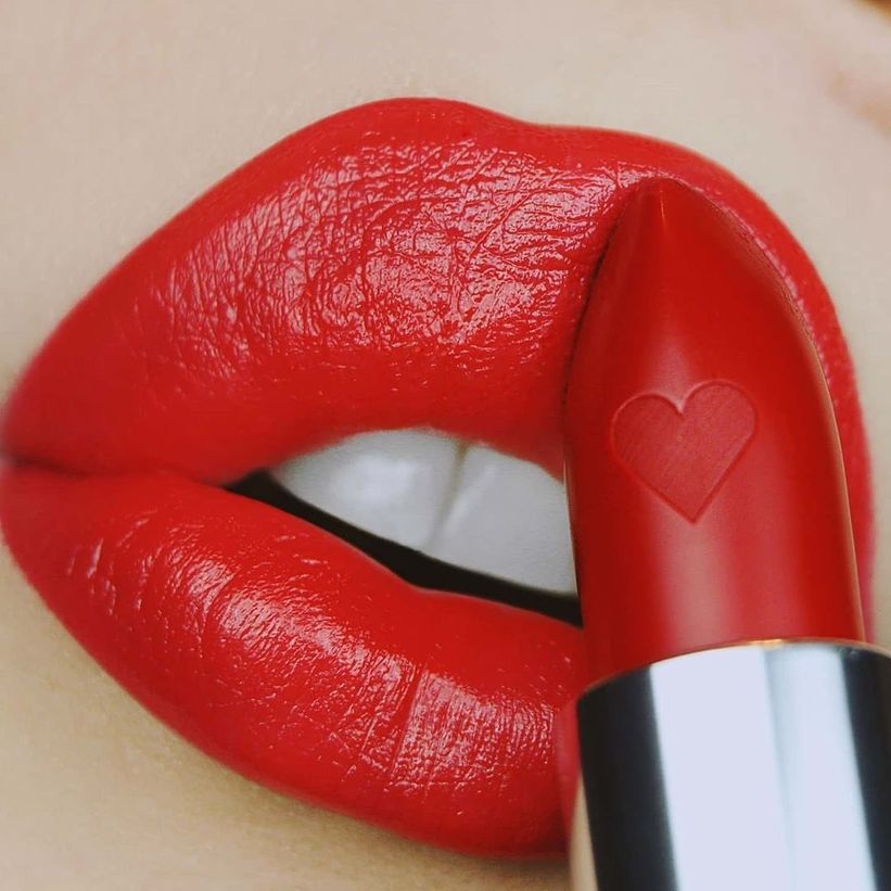 NYX Professional Makeup Shout Loud – Red Haute