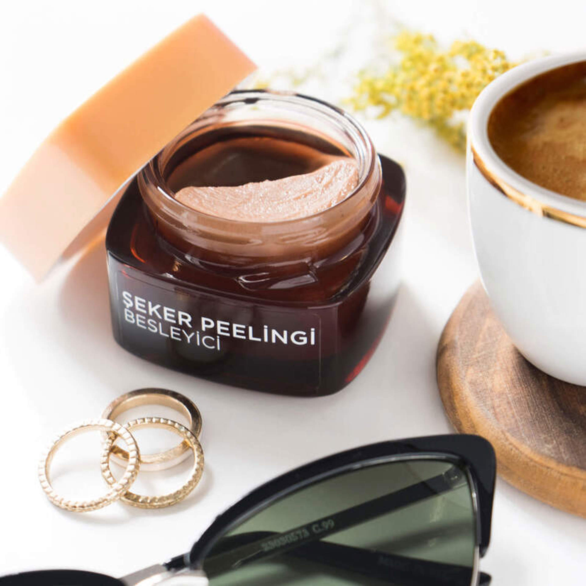 L’Oréal Paris Şeker Peelingi Besleyici – Kakao & Hindistan Cevizi Yağı