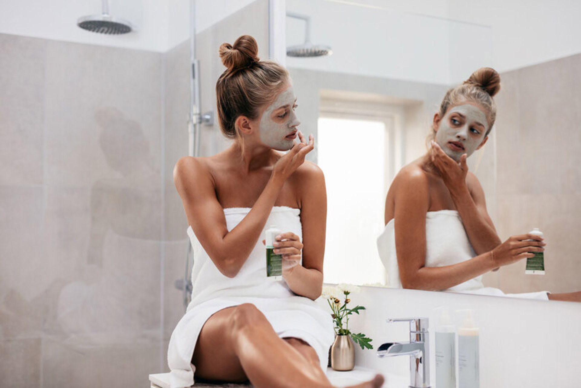 Banyo sırasında cildine maske yap