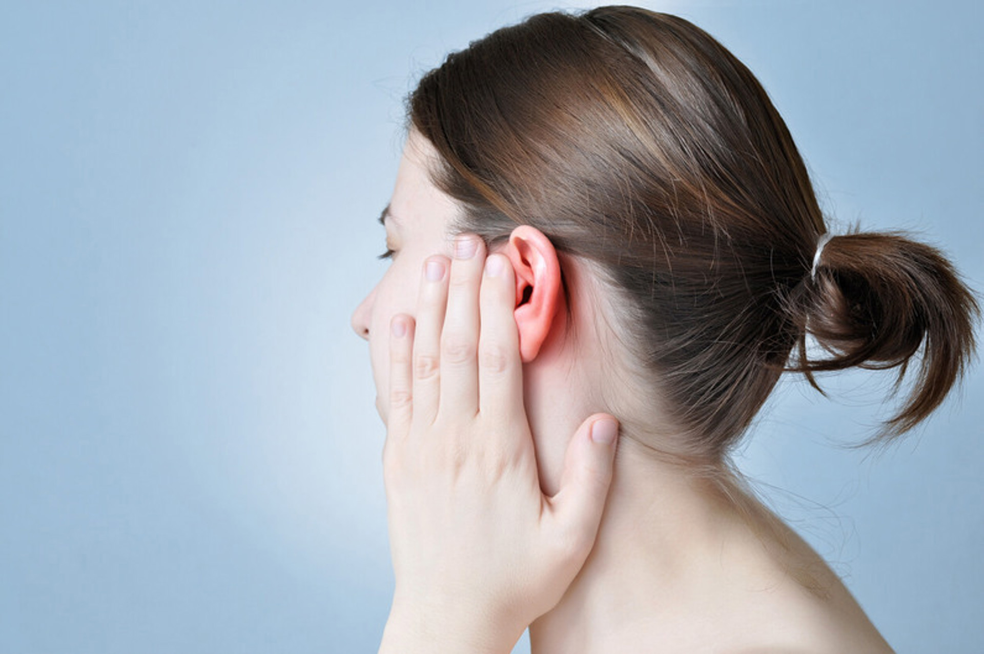 Kulak egzaması belirtileri nelerdir?